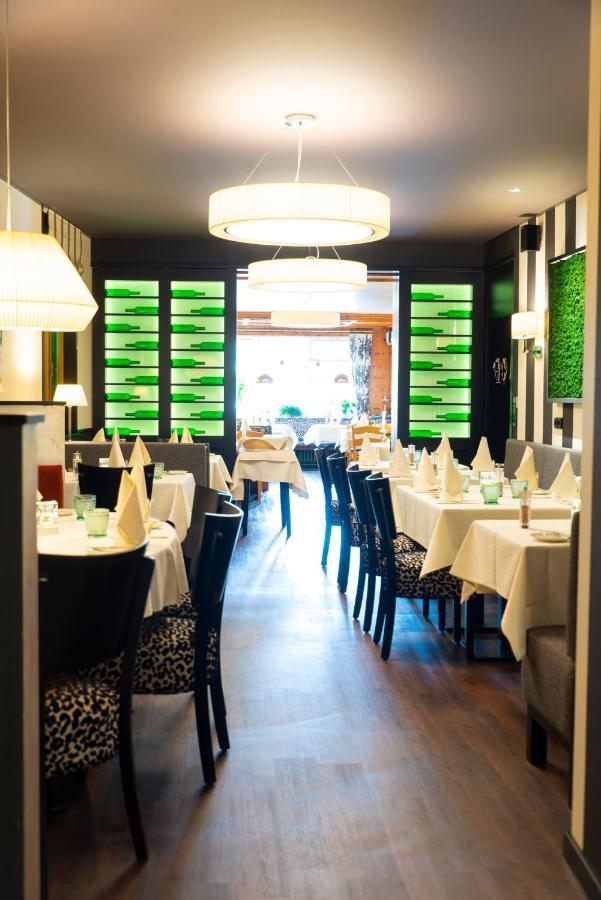 Hotel Restaurant Esser Wegberg ภายนอก รูปภาพ