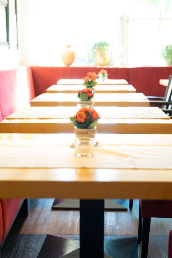 Hotel Restaurant Esser Wegberg ภายนอก รูปภาพ