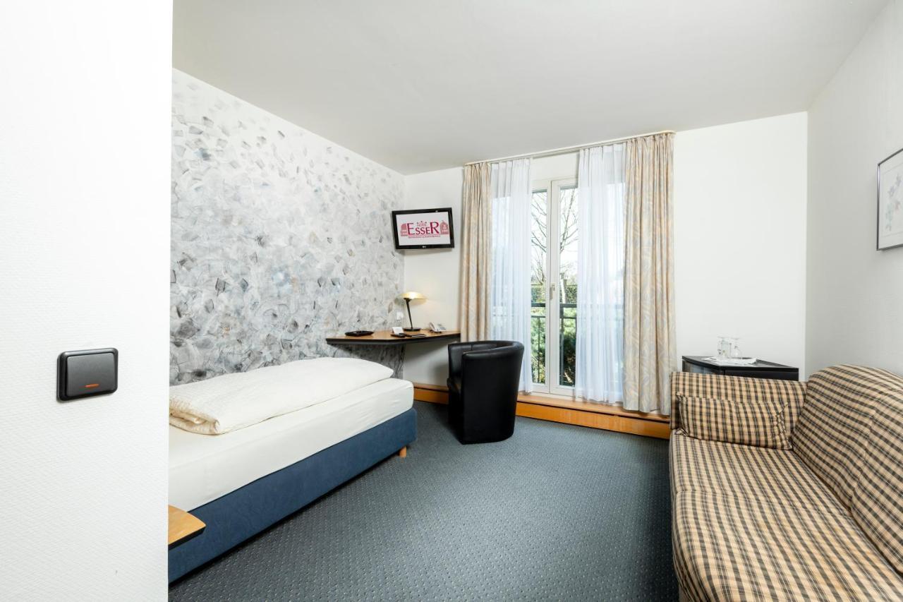Hotel Restaurant Esser Wegberg ภายนอก รูปภาพ