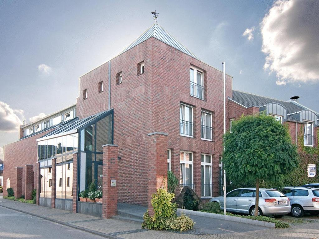 Hotel Restaurant Esser Wegberg ภายนอก รูปภาพ